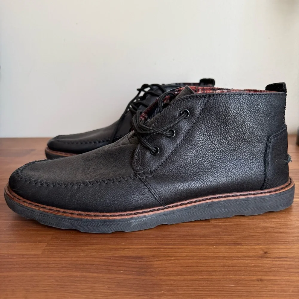 Like New TOMS Chukka Leather Boot Black Full Grain Pebble Leather 12 US